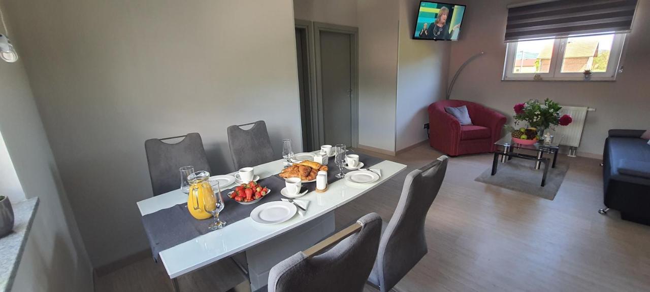 Apartmani Fenestra Tesla I Faust 오토칵 외부 사진